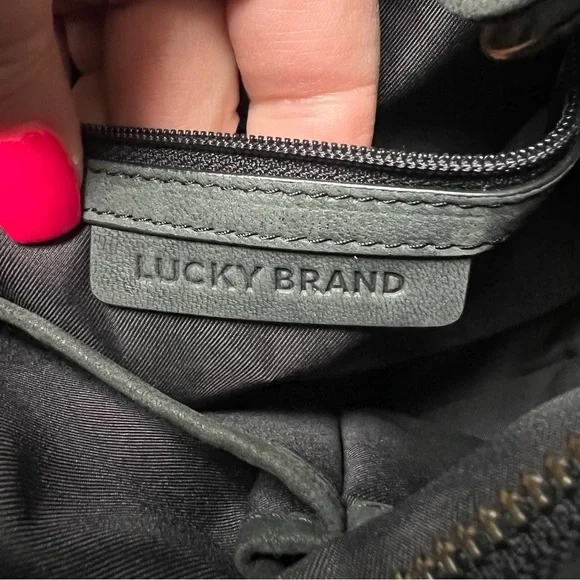 Lucky Brand Genuine Leather Black Crossbody Adjustable Strap Purse - Picture 7 of 13